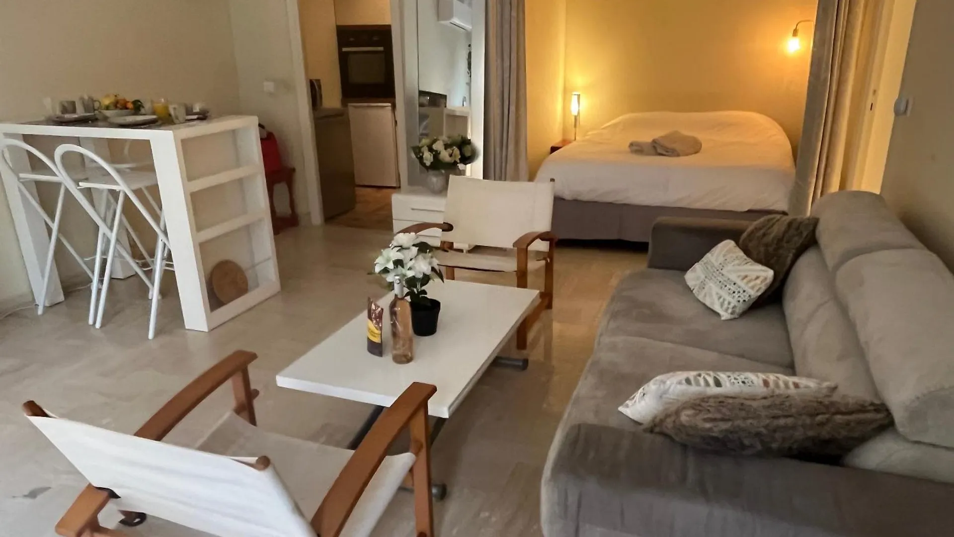 Apartment Quartier Suquet Marche Forville 4 Pers. Terrasse Cannes France